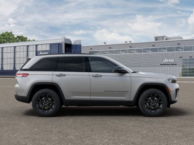 2026 Jeep Grand Cherokee Laredo