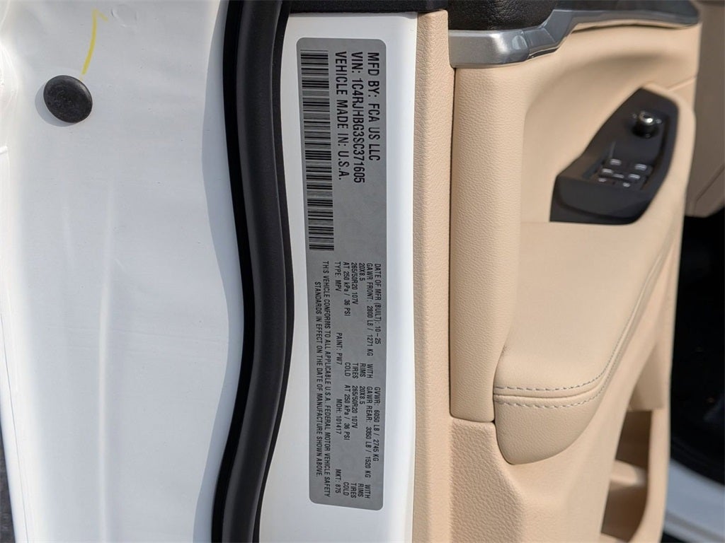 2025 Jeep Grand Cherokee GRAND CHEROKEE LIMITED 4X4