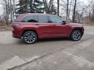 2023 Jeep Grand Cherokee Overland 4x4