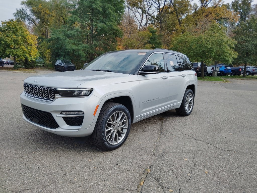 2025 Jeep Grand Cherokee Summit 4x4