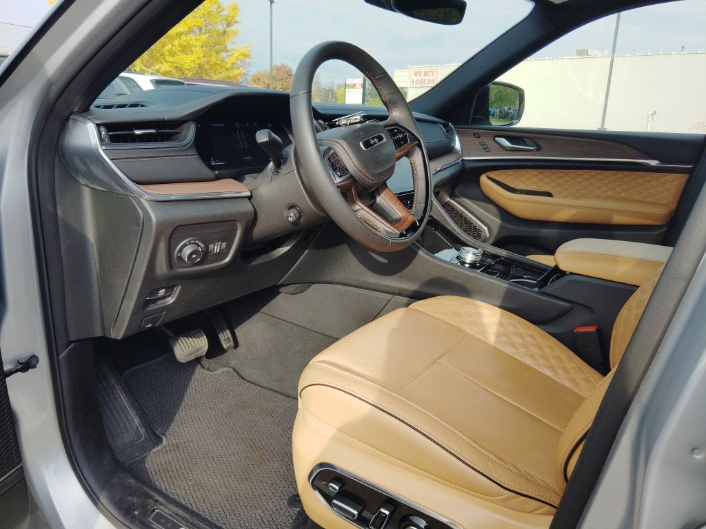 2025 Jeep Grand Cherokee Summit 4x4