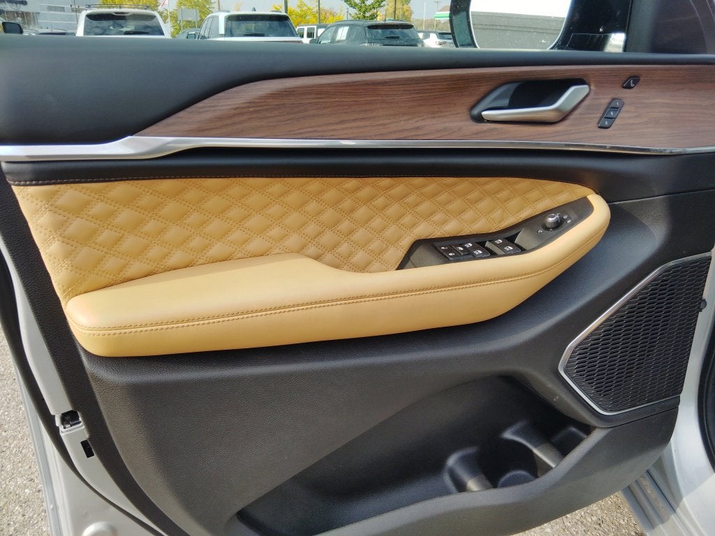 2025 Jeep Grand Cherokee Summit 4x4