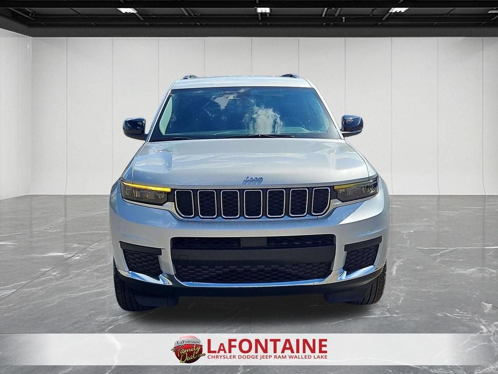 2023 Jeep Grand Cherokee L Laredo 4x4