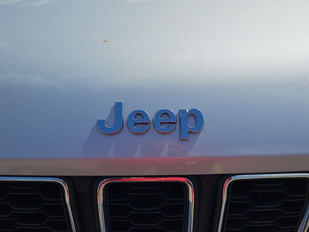 2023 Jeep Grand Cherokee L Laredo 4x4