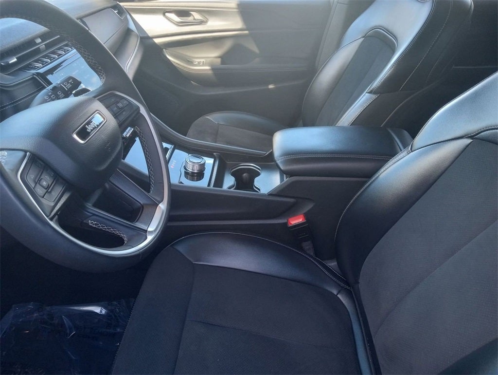 2024 Jeep Grand Cherokee L Altitude 4x4