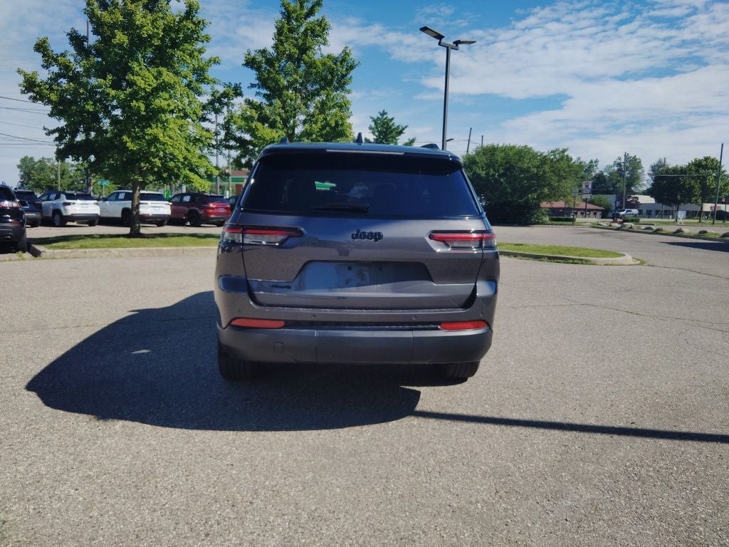 2023 Jeep Grand Cherokee L Altitude 4x4