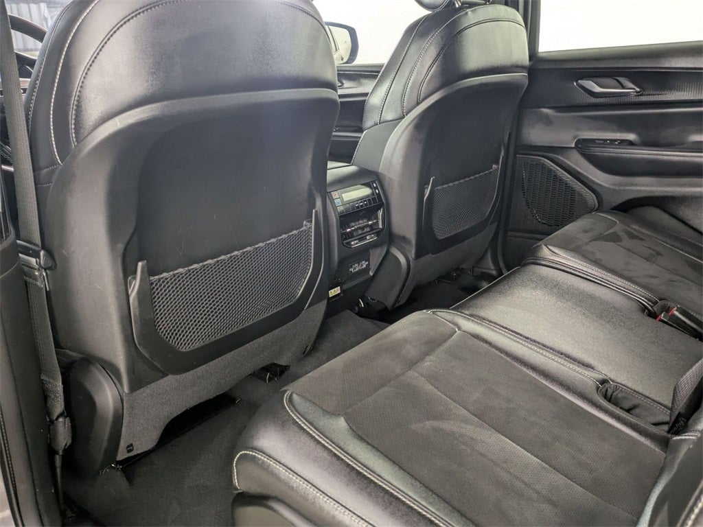 2024 Jeep Grand Cherokee L Altitude 4x4