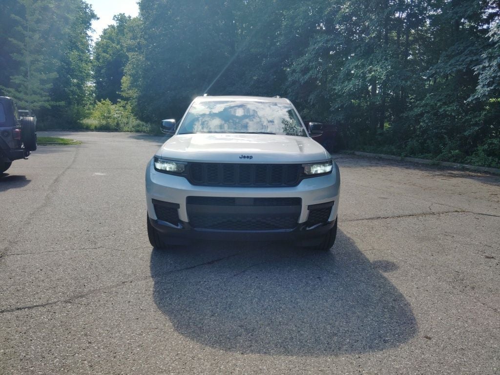 2023 Jeep Grand Cherokee L Altitude 4x4