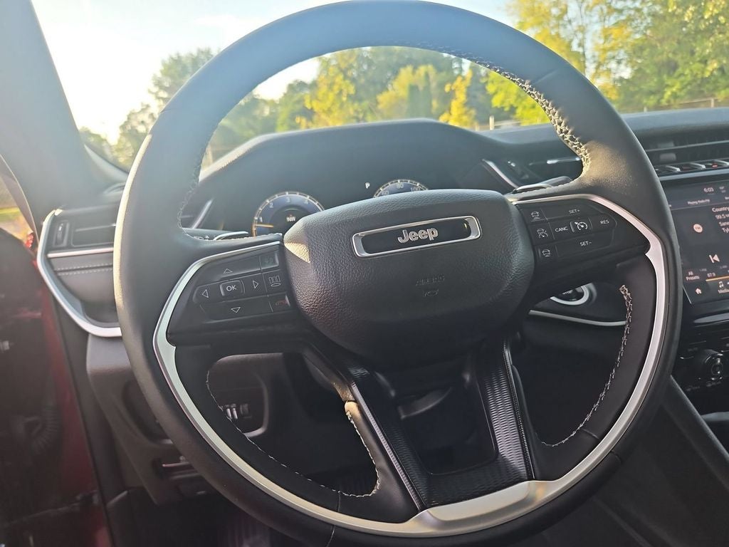 2025 Jeep Grand Cherokee L Altitude 4x4