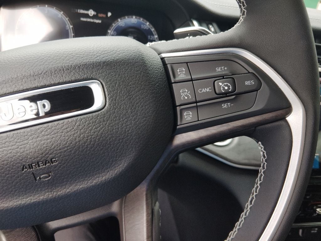 2023 Jeep Grand Cherokee L Limited 4x4