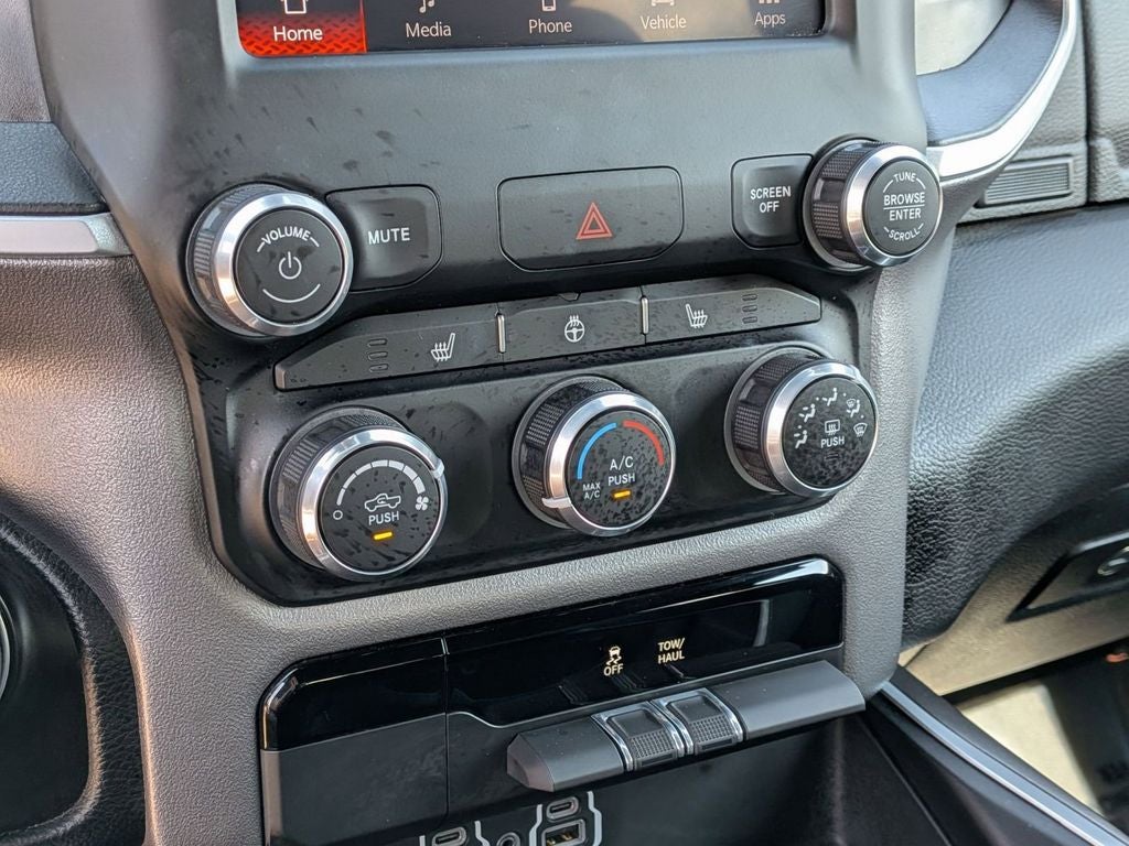 2023 RAM 1500 Big Horn Crew Cab 4x4 5'7' Box