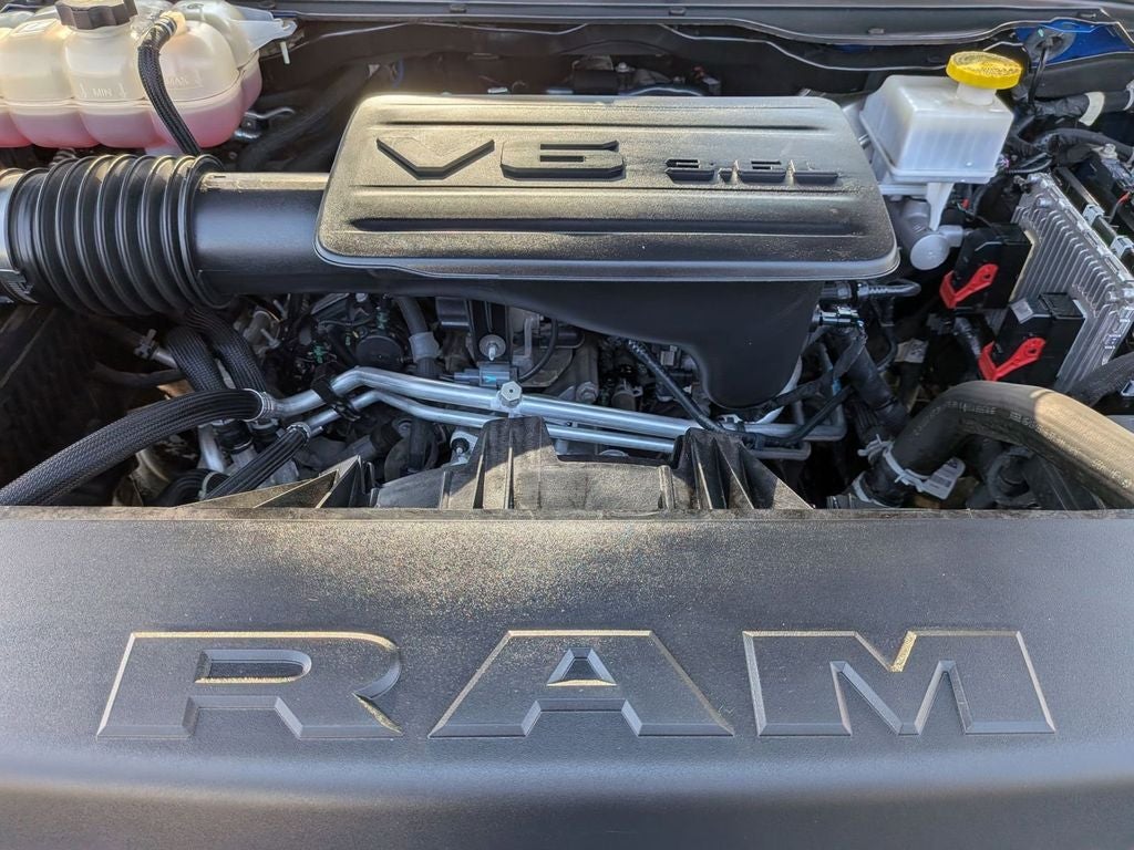 2023 RAM 1500 Big Horn Crew Cab 4x4 5'7' Box