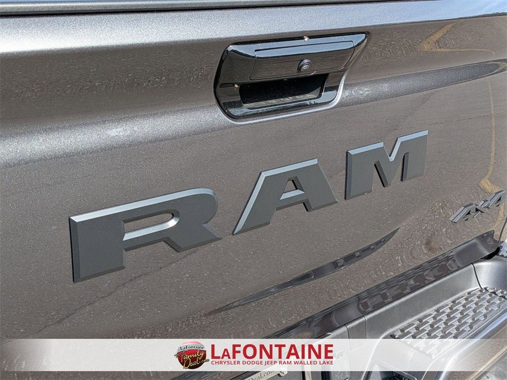 2025 RAM Ram 1500 RAM 1500 BIG HORN CREW CAB 4X4 5'7' BOX