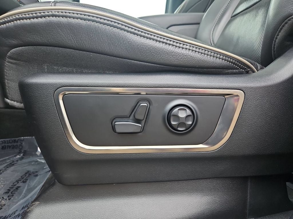2021 RAM 1500 Limited Crew Cab 4x4 5'7' Box
