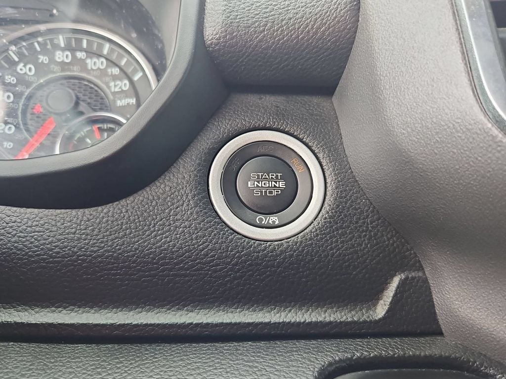 2023 RAM 1500 Laramie Crew Cab 4x4 5'7' Box