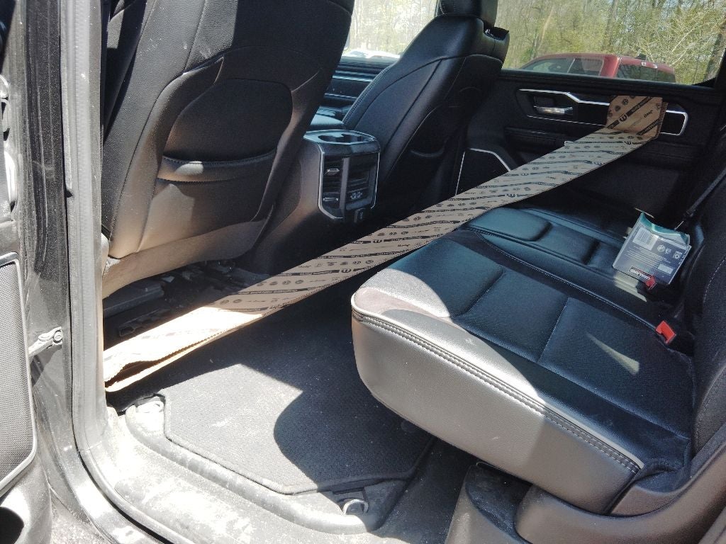 2023 RAM 1500 Laramie Crew Cab 4x4 5'7' Box