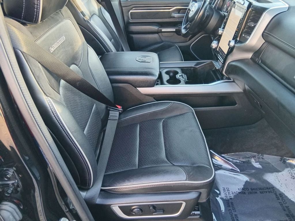 2023 RAM 1500 Laramie Crew Cab 4x4 5'7' Box