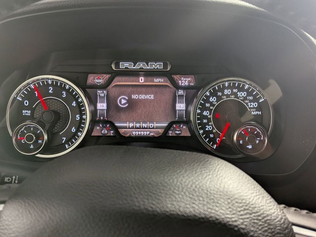 2023 RAM 1500 Big Horn Crew Cab 4x4 6'4' Box