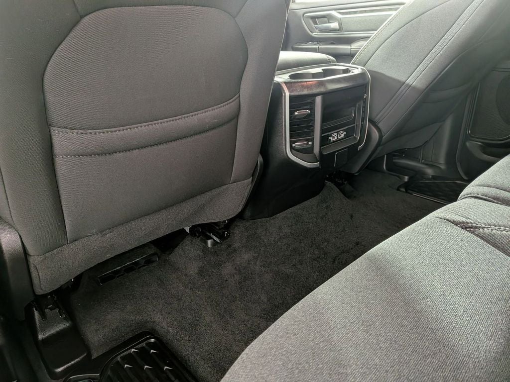 2023 RAM 1500 Big Horn Crew Cab 4x4 6'4' Box