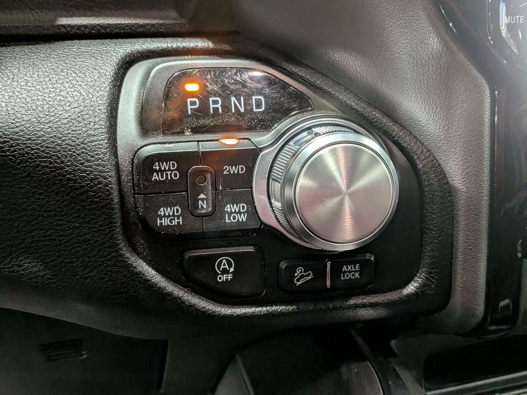 2022 RAM 1500 Laramie Crew Cab 4x4 6'4' Box