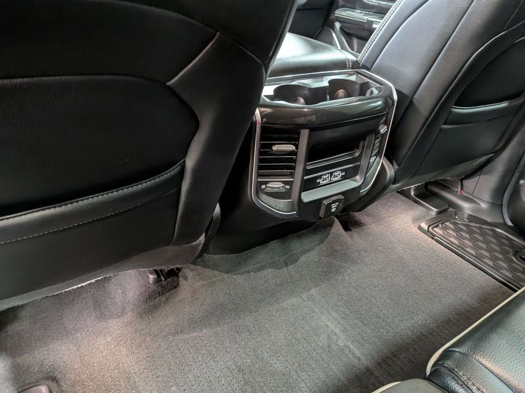 2022 RAM 1500 Laramie Crew Cab 4x4 6'4' Box