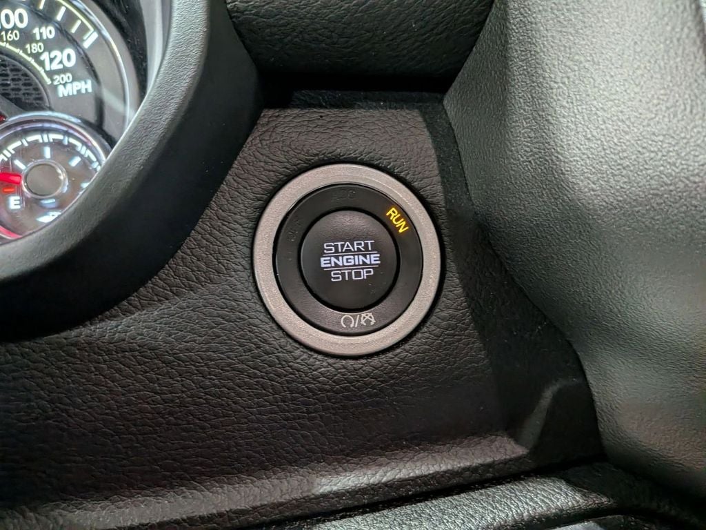 2022 RAM 1500 Laramie Crew Cab 4x4 6'4' Box
