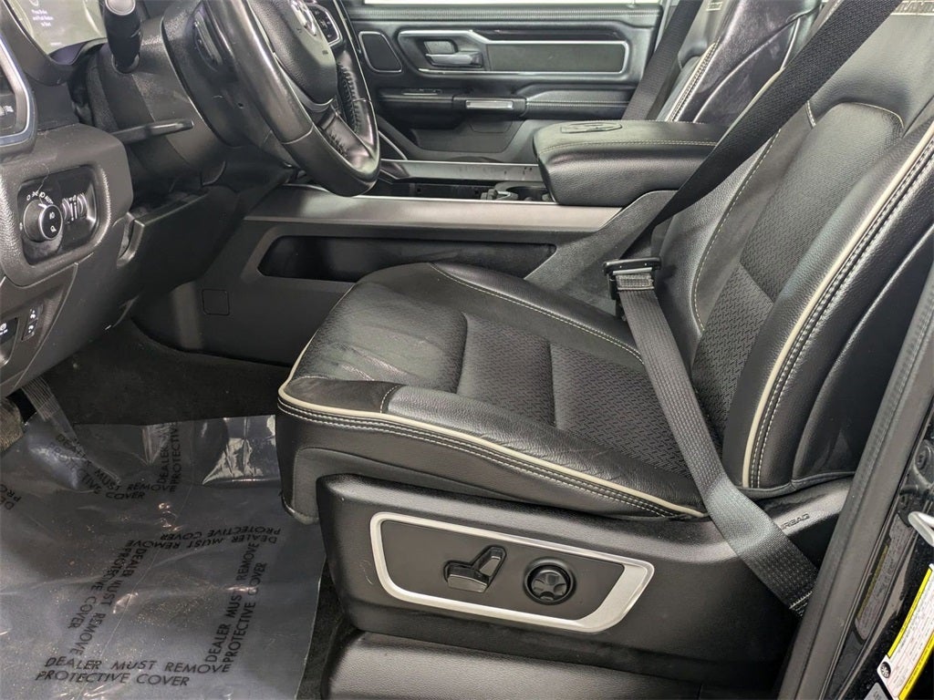 2021 RAM 1500 Laramie Crew Cab 4x4 6'4' Box