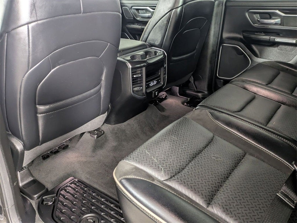 2021 RAM 1500 Laramie Crew Cab 4x4 6'4' Box