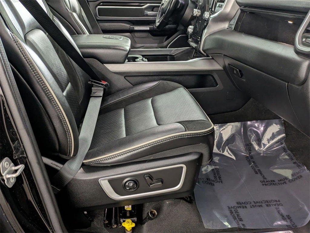 2021 RAM 1500 Laramie Crew Cab 4x4 6'4' Box