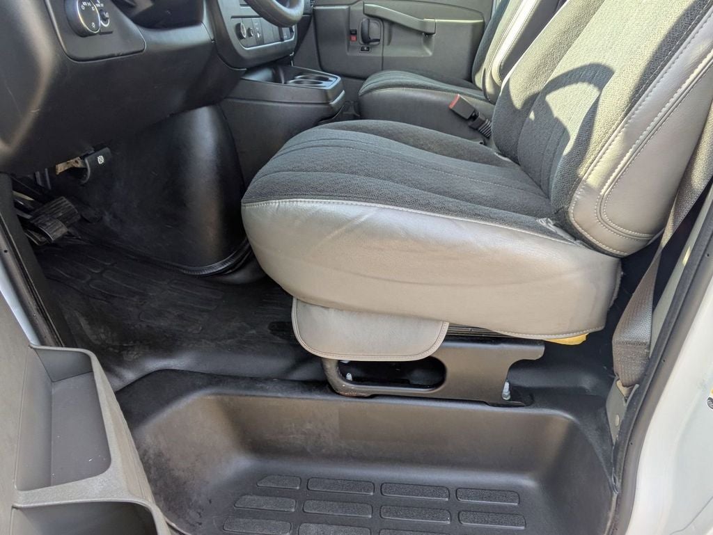 2024 Chevrolet Express Cargo RWD 2500 Regular Wheelbase WT