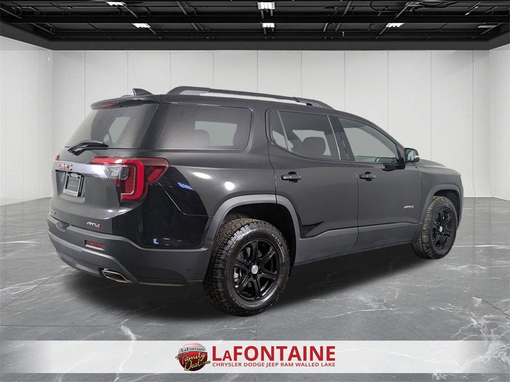2023 GMC Acadia AWD AT4