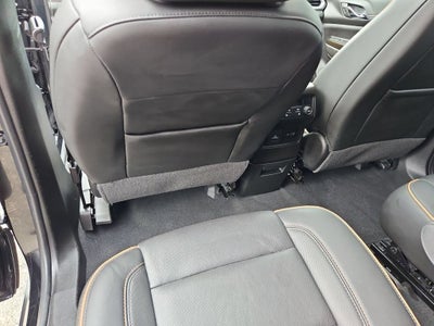 2023 GMC Acadia AWD AT4