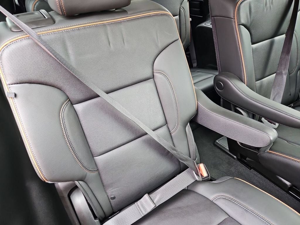2023 GMC Acadia AWD AT4