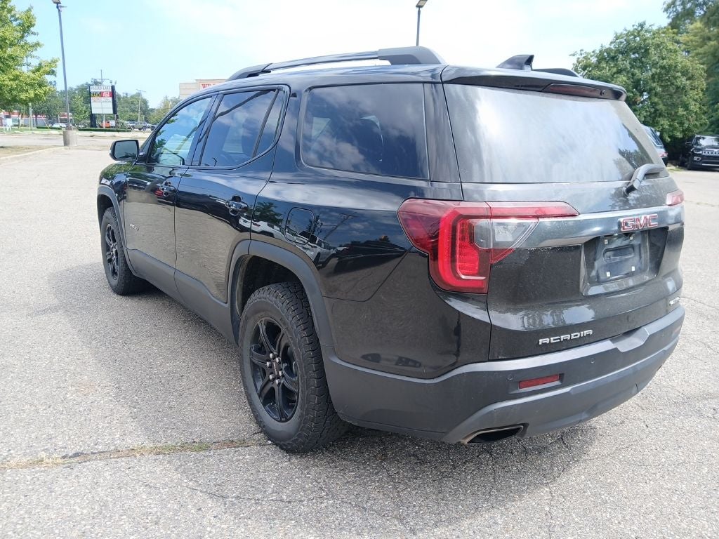 2023 GMC Acadia AWD AT4
