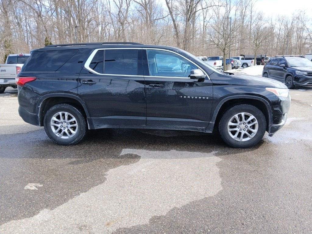 2020 Chevrolet Traverse FWD LT Cloth