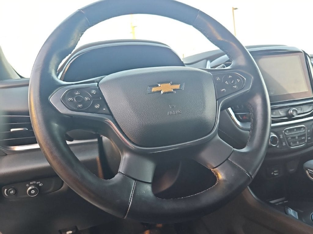 2023 Chevrolet Traverse AWD LT Leather