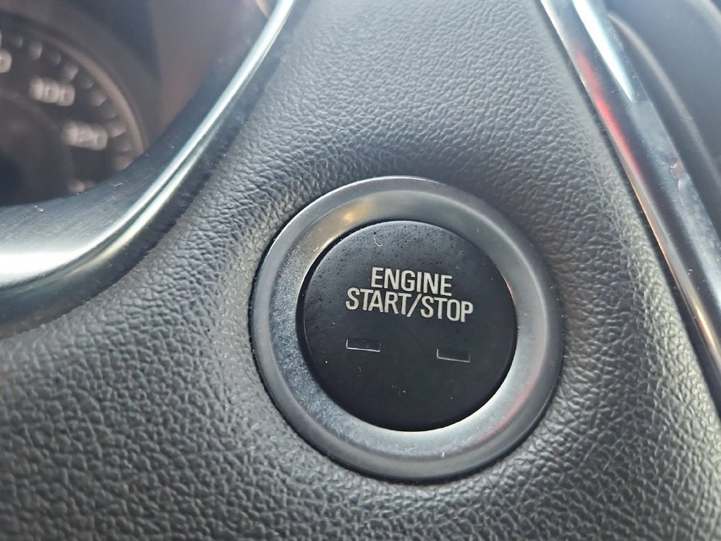 2023 Chevrolet Traverse AWD LT Leather