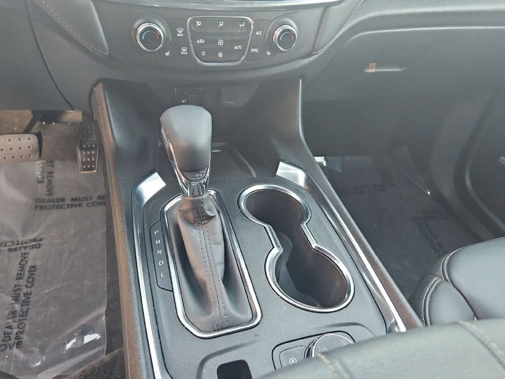 2023 Chevrolet Traverse AWD LT Leather