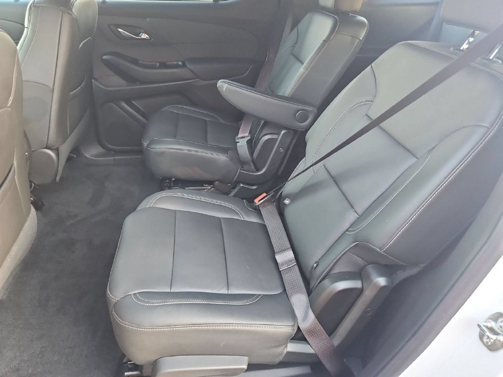 2023 Chevrolet Traverse AWD LT Leather