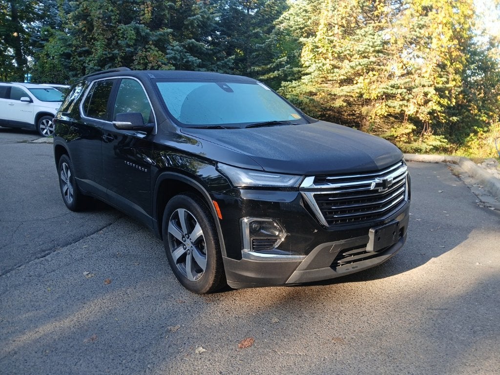 2023 Chevrolet Traverse AWD LT Leather