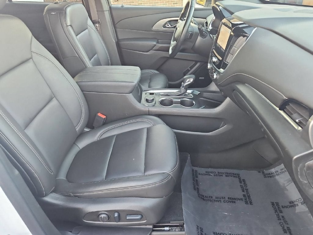 2023 Chevrolet Traverse AWD LT Leather
