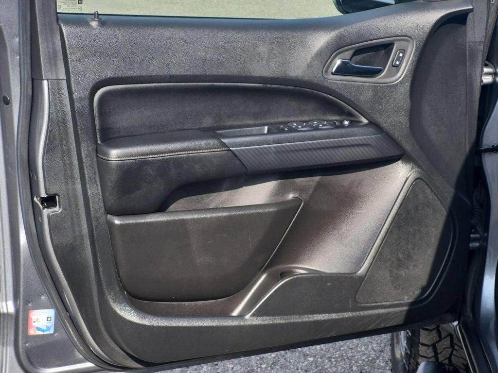 2022 GMC Canyon 4WD Crew Cab Short Box AT4 - Leather