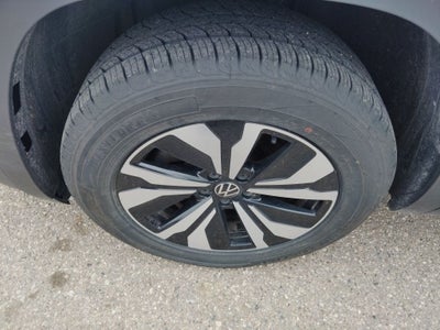 2024 Volkswagen Atlas 2.0T SE