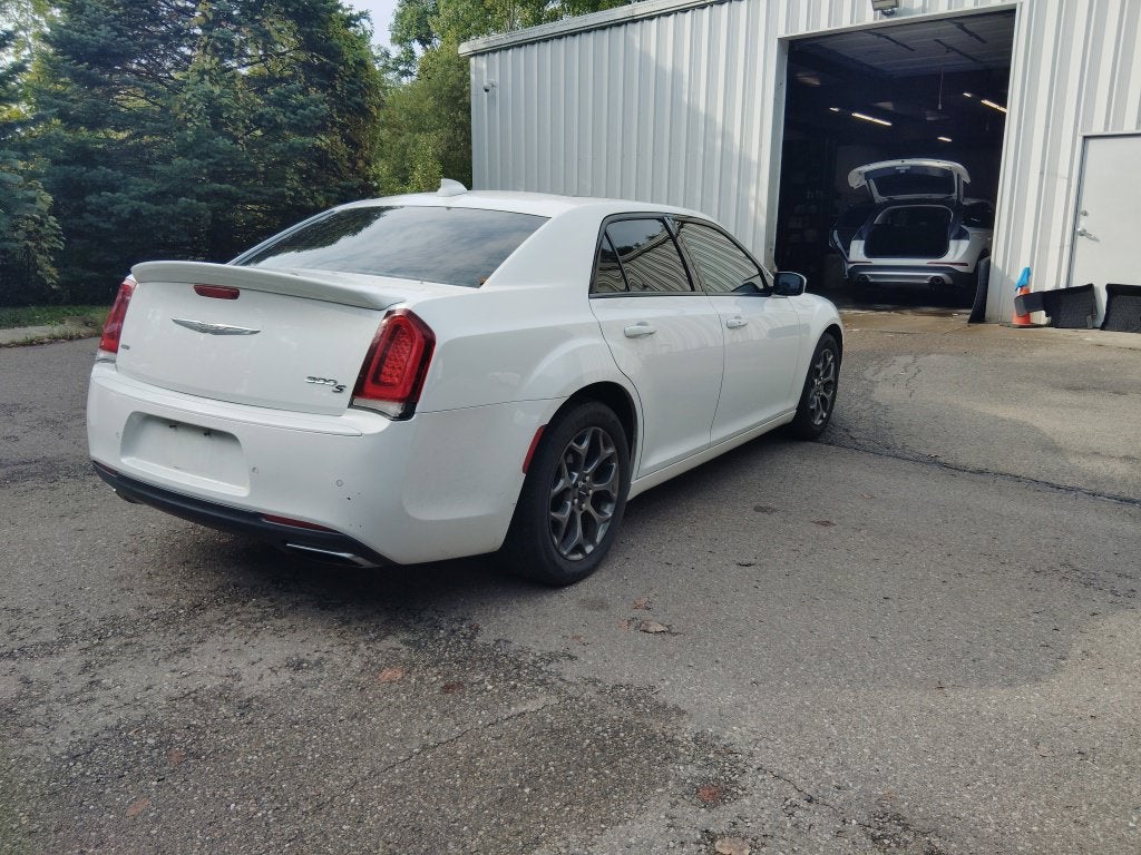 2016 Chrysler 300 S