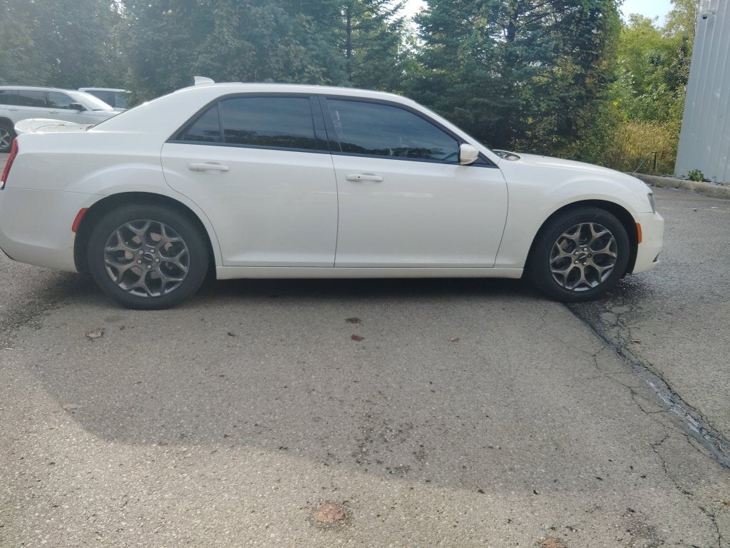 2016 Chrysler 300 S