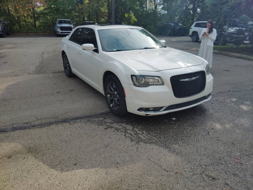2016 Chrysler 300 S