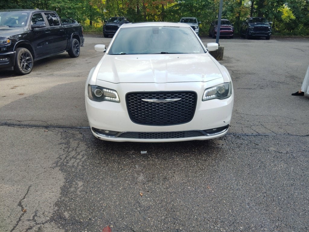 2016 Chrysler 300 S