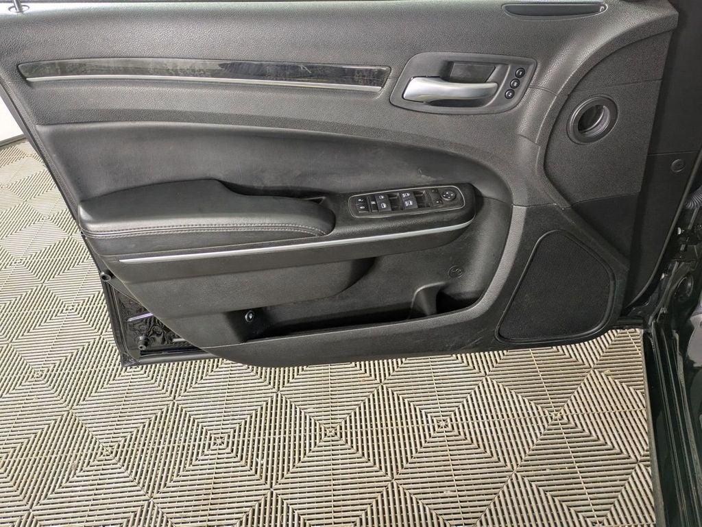 2023 Chrysler 300 Touring-L AWD