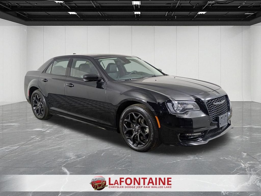 2023 Chrysler 300 Touring-L AWD