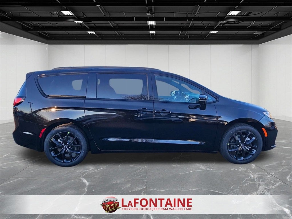 2026 Chrysler Pacifica PACIFICA SELECT